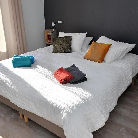 Renove Pour 4 Pers Avec Terrasse A - Fr-1-744-14 Holiday home