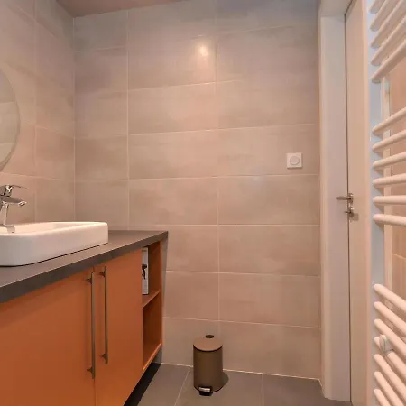 Renove Pour 4 Pers Avec Terrasse A - Fr-1-744-14 *