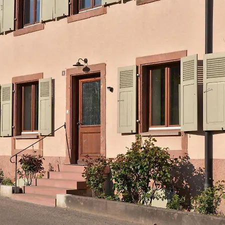 Rénové Pour 4 Pers Avec Terrasse à - Fr-1-744-14